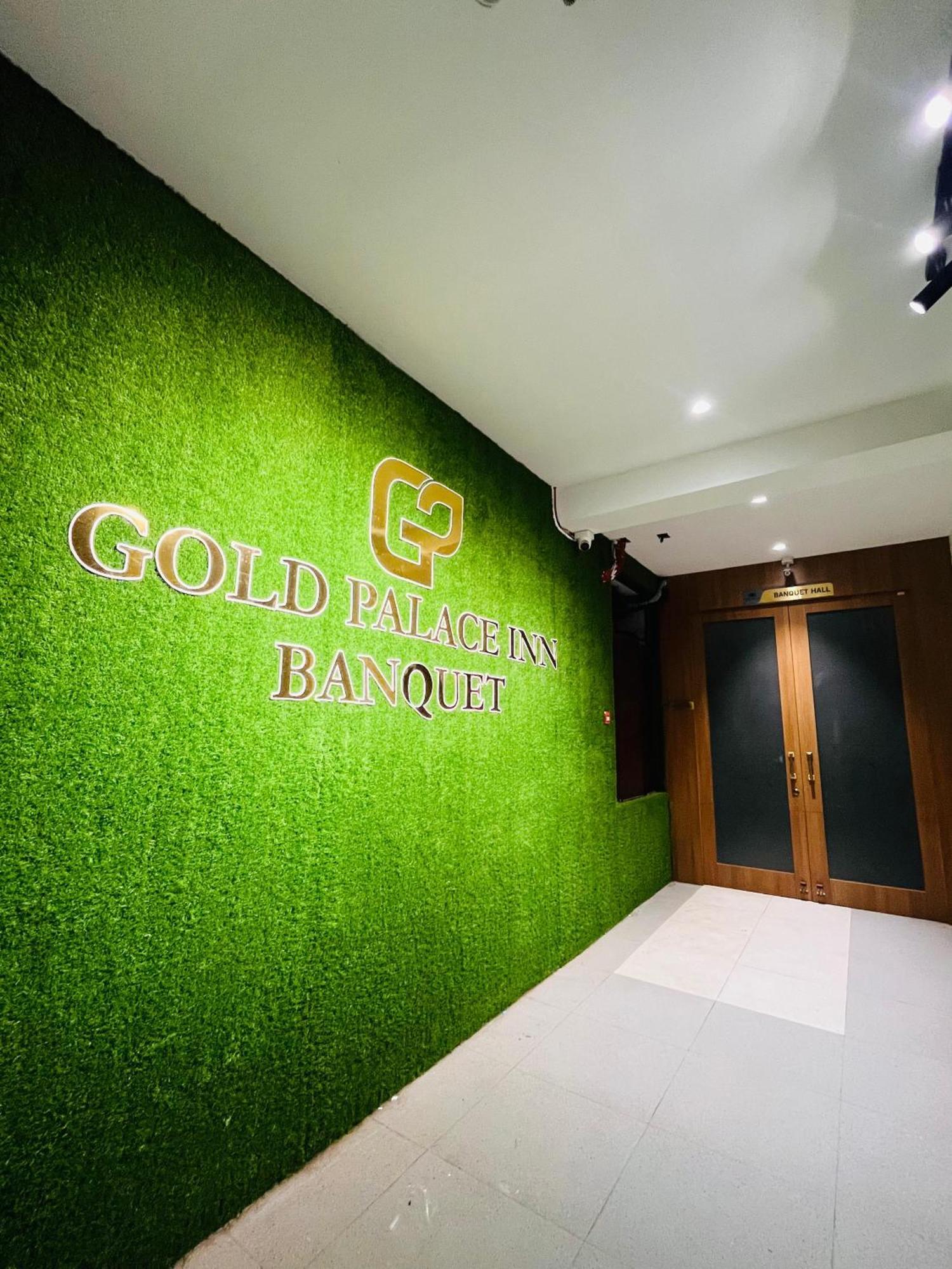 Hotel Gold Palace Inn Surate Extérieur photo